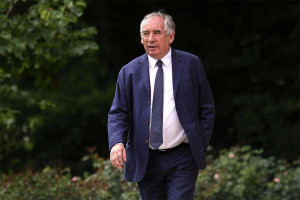 Γαλλία: Τα σενάρια της επόμενης ημέρας μετά την πτώση της κυβέρνησης Μπαϊρού