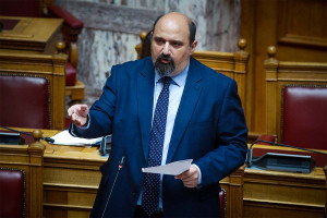 Προανακριτική για Τριαντόπουλο: Πρεμιέρα σήμερα στη Βουλή - Κόντρα για κατάλογο μαρτύρων και προεδρείο