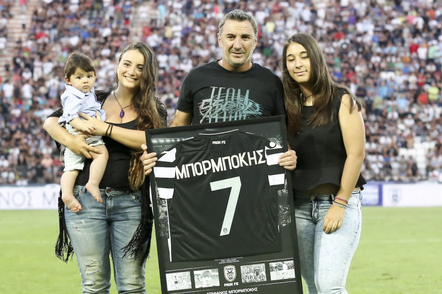 Θρήνος στο ελληνικό ποδόσφαιρο: Πέθανε σε ηλικία 59 ετών ο Στέφανος Μπορμπόκης