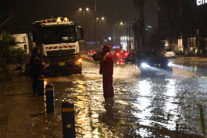 Έσπασε το ρεκόρ βροχόπτωσης σε εννέα σταθμούς του Meteo στην Αττική, πού καταγράφηκαν οι μέγιστες ριπές ανέμου