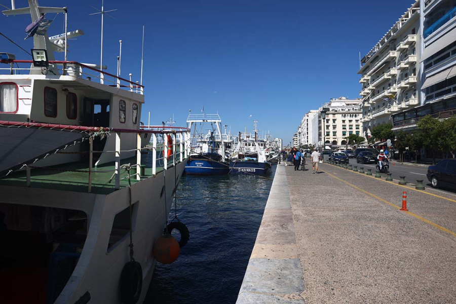 Φρίκη στη Θεσσαλονίκη: 41χρονος κατήγγειλε ότι τον βίασαν ομαδικά, τον ξυλοκόπησαν και τον πέταξαν στον Θερμαϊκό
