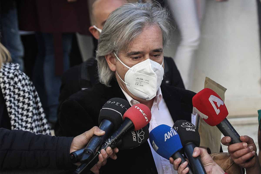 Εξιτήριο από το Νοσοκομείο Ρίου για τον παιδίατρο Ανδρέα Ηλιάδη μετά το ατύχημα με ποδήλατo