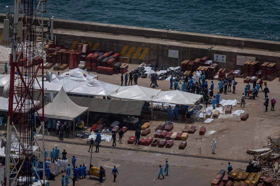 Βενεζουέλα: Χέρια ξεπροβάλλουν από τα ερείπια ζητώντας βοήθεια