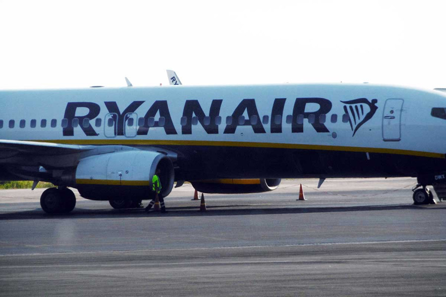 Boeing 737 της Ryanair προσγειώθηκε με καύσιμα πολύ κάτω από το όριο ασφαλείας