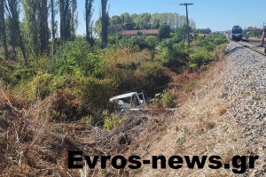 Τρένο στο Σουφλί παρέσυρε φορτηγό σε διάβαση και το εκτόξευσε μέτρα μακριά