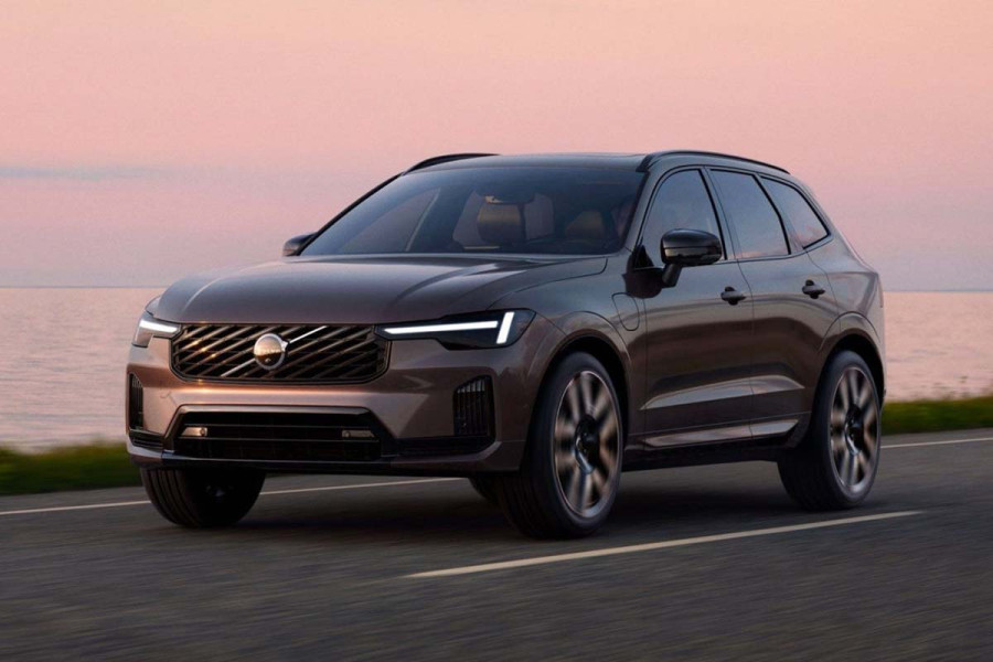 Ανανεωμένο Volvo XC60 με 200 χλμ. ηλεκτρικής αυτονομίας