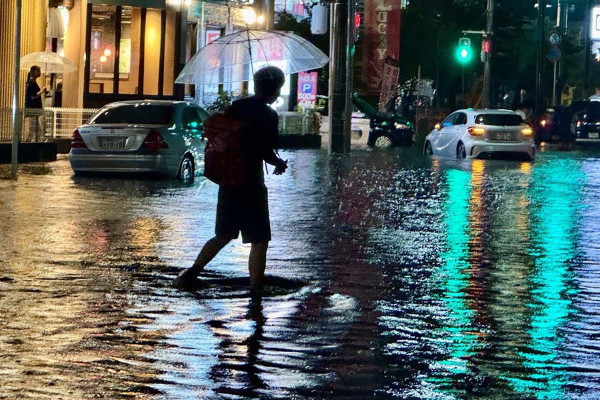 Τέσσερις νεκροί από τις ιστορικές βροχοπτώσεις στην Ιαπωνία - Χωρίς ρεύμα 26.000 νοικοκυριά