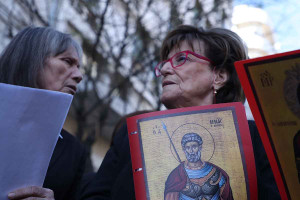 Πάσχα: Ξεχωριστές εμπειρίες από τα Πασχαλινά έθιμα σε Ναύπακτο, Αγρίνιο, Ευηνοχώρι, Θέρμο