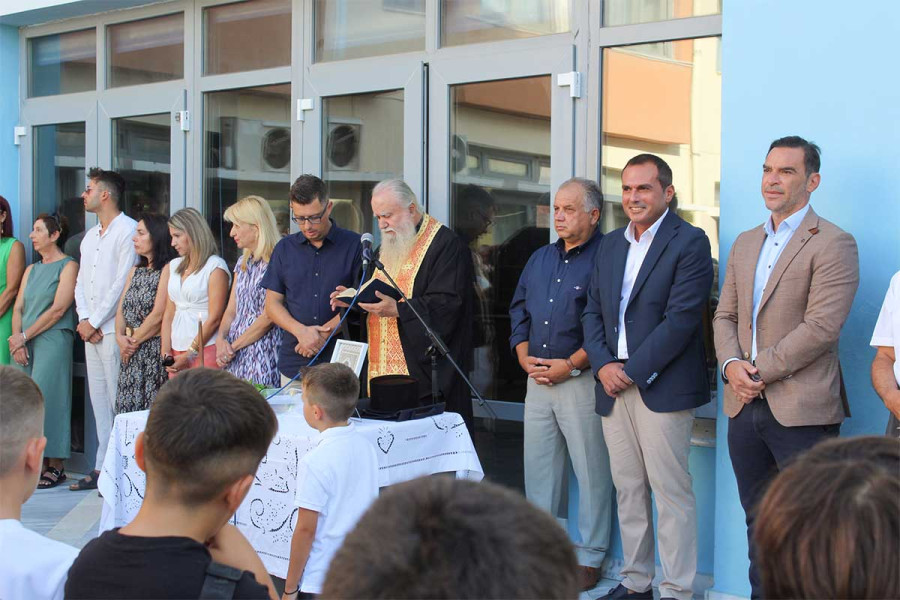 Αγιασμός στο 6ο Δημοτικό Σχολείο Πύργου