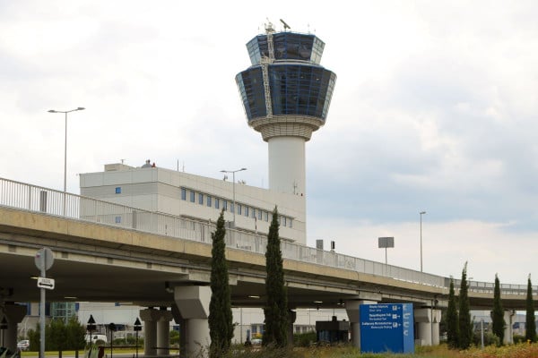 Χειροπέδες σε τρεις γυναίκες στο Ελ. Βενιζέλος: Επιχείρησαν να βγάλουν στην Ιταλία 72 κιλά κάνναβη