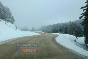 Καλάβρυτα: Φρέσκο χιόνι στο Χελμό - live camera