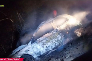 Αγρίνιο: Ψάχνουν αν εμπλέκεται τρίτο αυτοκίνητο στο τροχαίο με θύμα τον 21χρονο - Σήμερα η κηδεία του