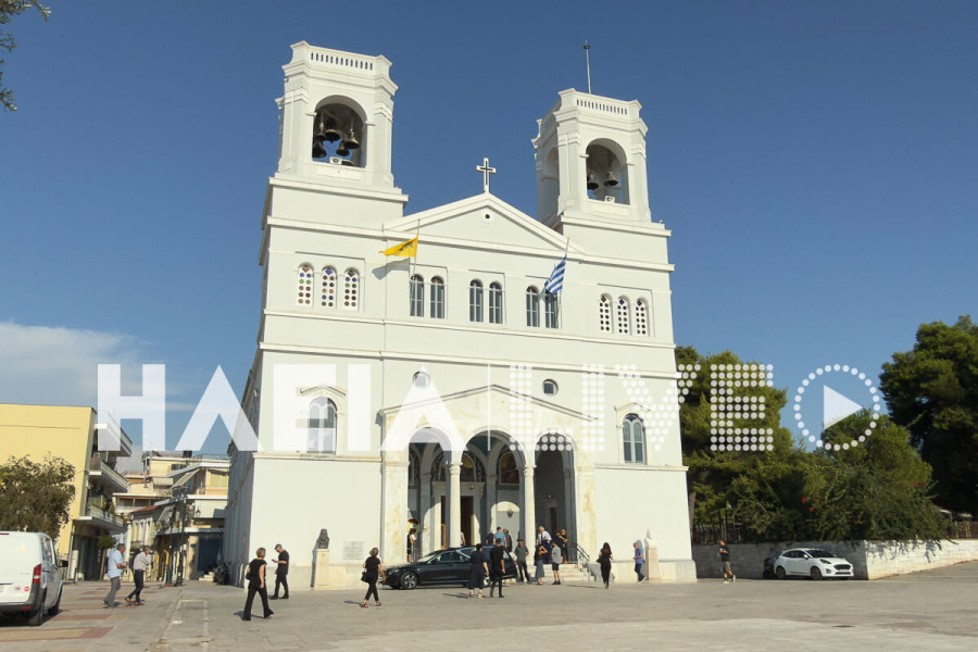 Πύργος: Πλήθος κόσμου είπε το «τελευταίο αντίο» στον Γιάννη Μπούρη