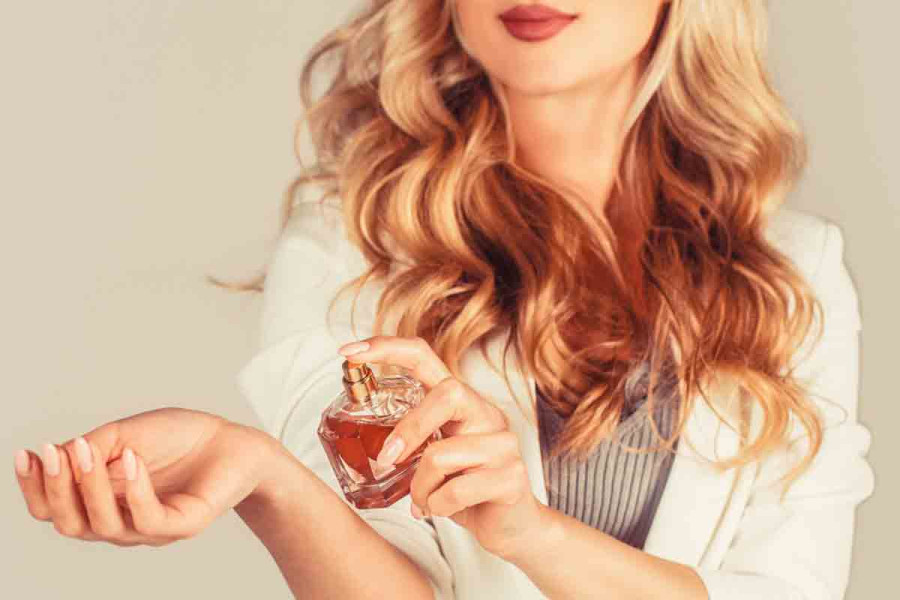 Πώς να φοράτε σωστά το Eau de Parfum για μέγιστη διάρκεια