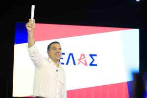 Ποδοσφαιρικό δώρο στον Τσίπρα από την Αργεντινή