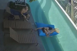 Έντρομοι οι τουρίστες σε πισίνες προσπαθούν να σωθούν: Βίντεο σοκ από την στιγμή του σεισμού στην Μπανγκόκ