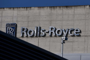 Η Rolls-Royce ετοιμάζει υβριδικό «θηρίο» για άρματα μάχης