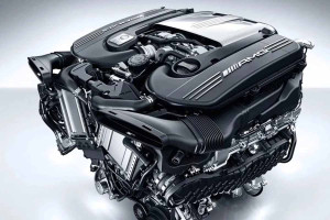 Η Mercedes-AMG εξελίσσει έναν νέο V8 κινητήρα