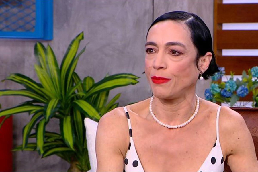 Έλενα Τοπαλίδου: «Εμένα ο καθρέφτης μου με δείχνει όμορφη, το σώμα μου είναι έτσι επειδή ήθελα να χορεύω»