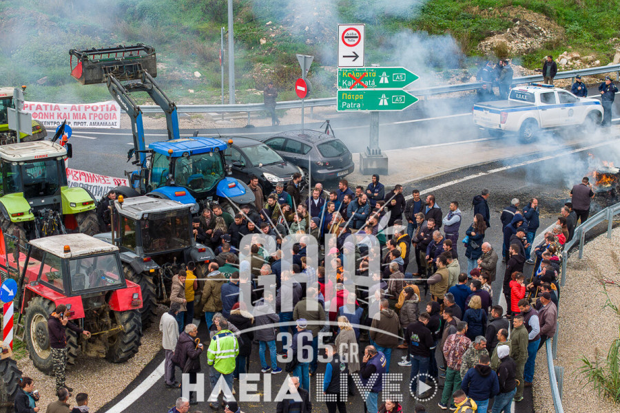 «Πράσινο φως» για διάλογο από 18 μπλόκα αγροτών - Καλούν σε κοινή κάθοδο στις διαπραγματεύσεις