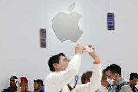 Live η παρουσίαση του νέου αναδιπλούμενου iPhone
