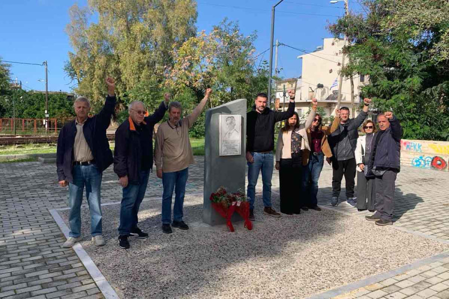 Κατάθεση στο μνημείο για τους εκτελεσμενους Γερμανούς κομουνιστές στην Αμαλιάδα