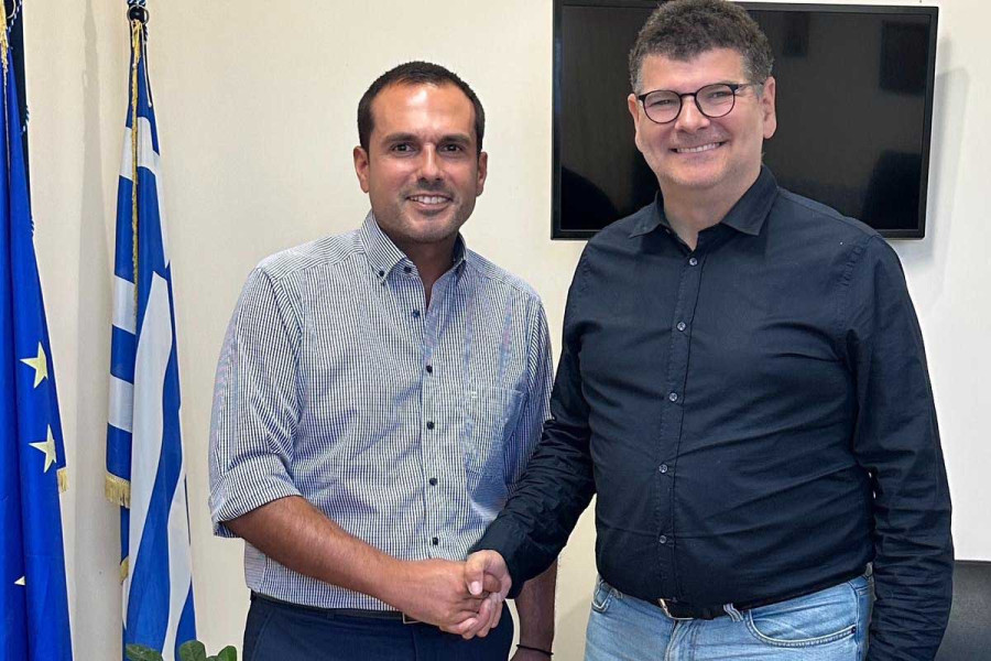 Εθιμοτυπική Επίσκεψη του Αντιδημάρχου Κοινωνικής Προστασίας και Υγείας στον Διοικητή του Γενικού Νοσοκομείου Ηλείας