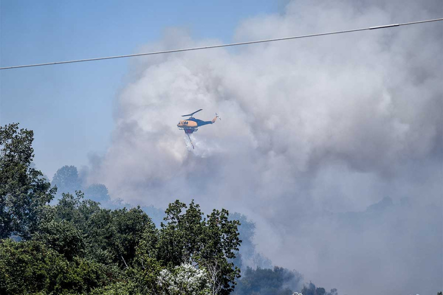 Υπό έλεγχο η φωτιά στο Μονολίθι Πρέβεζας – Τιτάνια μάχη πυροσβεστών και εθελοντών