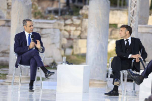 Μητσοτάκης: Στηρίξαμε την Κύπρο όταν απειλήθηκε - Μακρόν: Θέλω ισχυρό ευρωπαϊκό πυλώνα στο ΝΑΤΟ