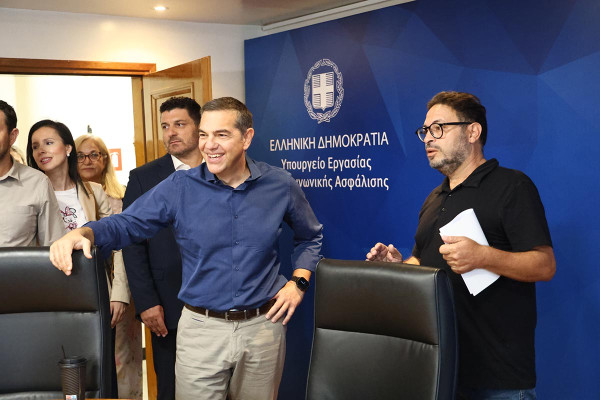 Τσίπρας στη ΔΥΠΑ: Να μη γίνουν πράξη τα απάνθρωπα και αντεργατικά κυβερνητικά σχέδια