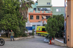 Φωτιές Πάτρα: Κανονικά λειτουργεί το Καραμανδάνειο - Επέστρεψαν οι ασθενείς