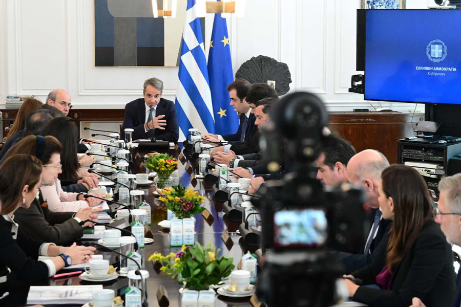 Μητσοτάκης στο υπουργικό: Αύριο η επιστροφή ενοικίου σε πάνω από ένα εκατομμύριο ενοικιαστές