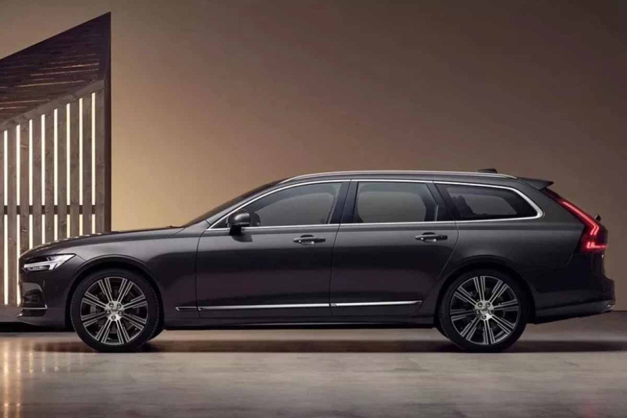 Η Volvo διατηρεί τα station wagon