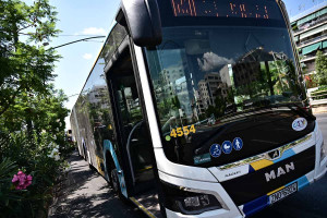 Θρίλερ στο Αίγιο: Οδηγός λεωφορείου έχασε τις αισθήσεις του και τη ζωή του