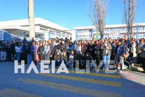 Λεχαινά: Κατάληψη στο Γυμνάσιο για τις συγχωνεύσεις τμημάτων - Γονείς, μαθητές και εκπαιδευτικοί σε κοινό μέτωπο κατά των «στοιβαγμένων» τάξεων