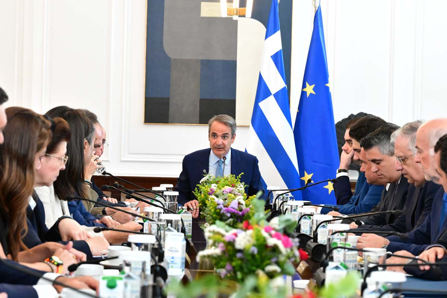 «Αυλαία» για τον 9μηνο εκλογικό μαραθώνιο: Στις 11:30 το Υπουργικό Συμβούλιο