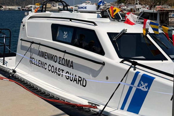 Ζάκυνθος: Επέμβαση του πλωτού ασθενοφόρου για Βρετανό λουόμενο στο Μαραθονήσι