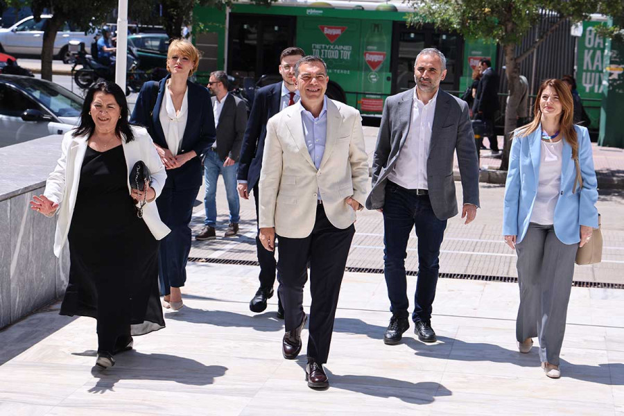 Δημοσκόπηση: Στη δεύτερη θέση η ΕΛΑΣ – Ο Τσίπρας ισχυρότερος αντίπαλος του Μητσοτάκη