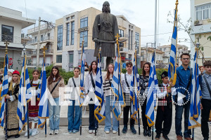 Πύργος: Στο άγαλμα του Θ. Κολοκοτρώνη η κατάθεση στεφάνων από την εκπαιδευτική κοινότητα