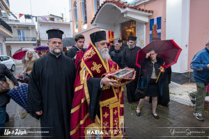 Σε κλίμα κατάνυξης η υποδοχή της Τιμίας Δεξιάς Χειρός του Αγίου Σπυρίδωνος στον Πύργο