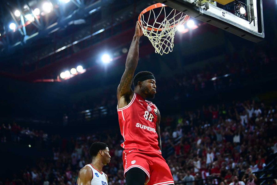 Euroleague: Ο Ολυμπιακός διέλυσε την Εφές, μεγάλη ανατροπή της Ζαλγκίρις στη Βαρκελώνη και «διπλό» της Μπεσίκτας