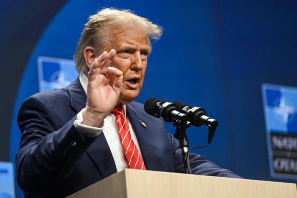 Ρωτήστε τον Κλίντον για την υπόθεση Έπσταϊν, λέει ο Τραμπ - «Μην χάνετε τον χρόνο σας μαζί μου, έχω χώρα να κυβερνήσω»