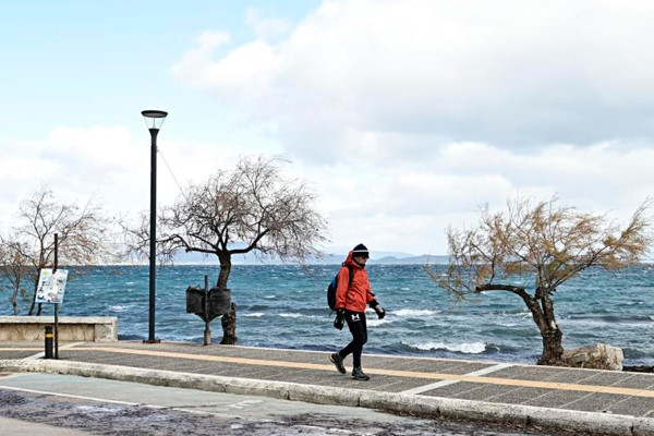 Καιρός: Τσουχτερό κρύο τις πρώτες πρωινές ώρες - Πού καταγράφηκαν οι χαμηλότερες θερμοκρασίες