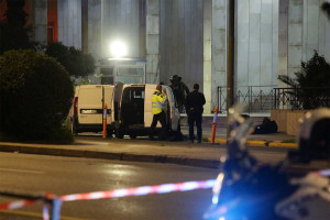 Η χειροβομβίδα έπεσε από τον Σουδανό την ώρα της σύλληψης!