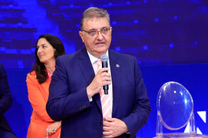 Πενήντα Πρόεδροι Ιατρικών Συλλόγων στηρίζουν τον Πρόεδρο του ΠΙΣ Αθ. Εξαδάκτυλο
