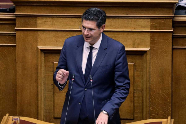 Καλαματιανός: Στη Βουλή η ξήρανση των ελάτων στη Λαμπεία