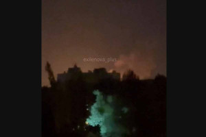 Πυρκαγιά σε διυλιστήριο του Βόλγκογκραντ στη Ρωσία έπειτα από ουκρανική επίθεση με drones (video)