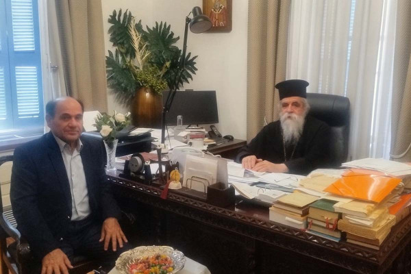 Συνάντηση Μπουλμπασάκου με τον Μητροπολίτη Ηλείας για την ανάπτυξη της τριτοβάθμιας εκπαίδευσης στην Ηλεία