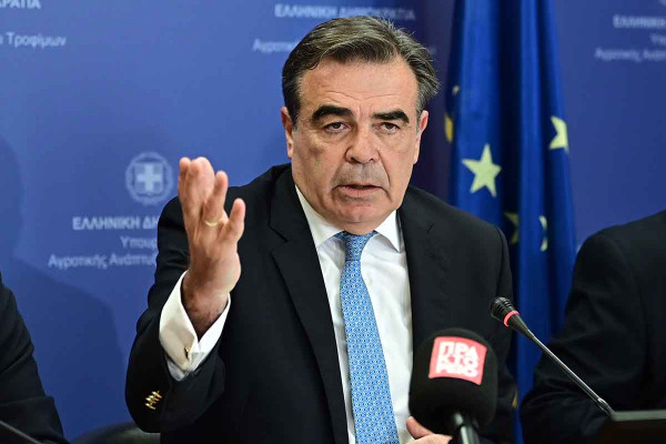 Νέο χρονοδιάγραμμα για πληρωμές αγροτών σε κοινή συνέντευξη Σχοινά – Πιτσιλή