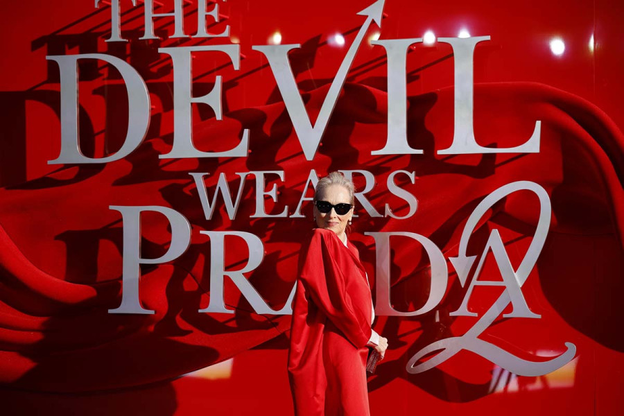 Στο «σφυρί» ρούχα και αξεσουάρ από το «The Devil Wears Prada 2»